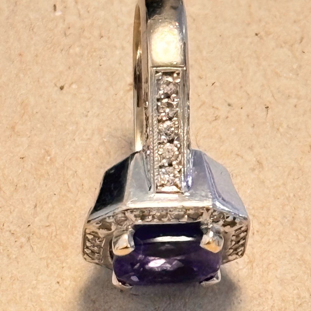 Elegant Tanzanite Cushion Cut Ring - Picture 6 of 8